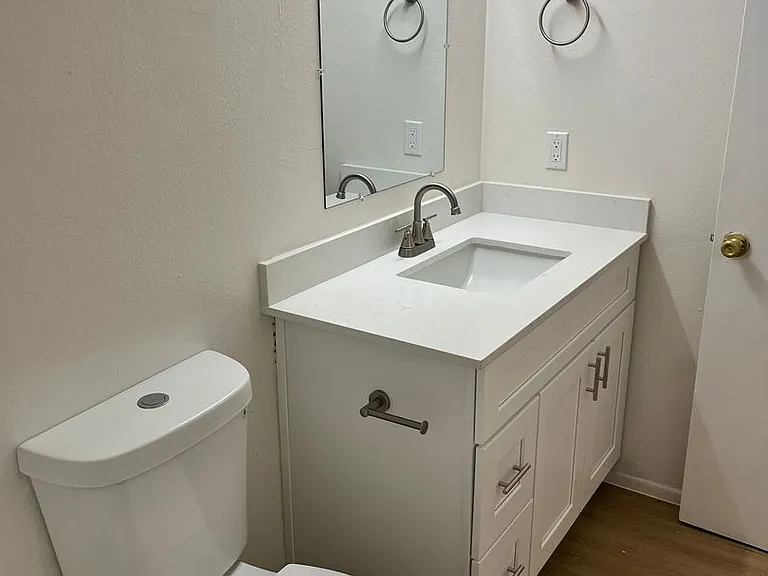 Catalina View Apartments — Photo 32