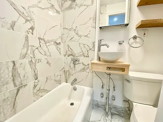 Rented by J PRESTON AND ASSOCIATES INC | media 15