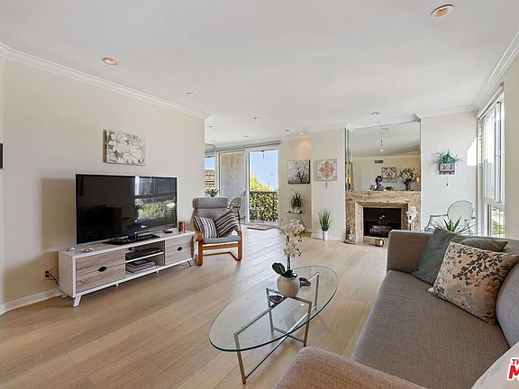 3rd image of 8535 W Knoll Dr Unit 315