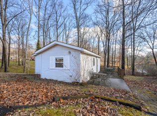 930 W Lakeview Dr, Nineveh, IN