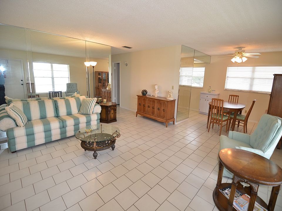 1st image of 30 Pine Arbor Ln