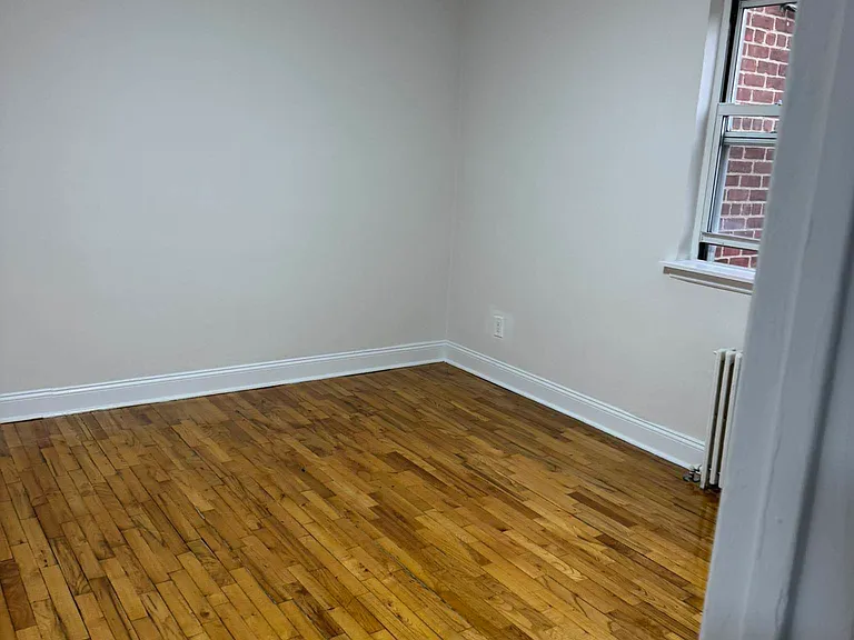 68-45 Cloverdale Blvd #2B — Photo 3