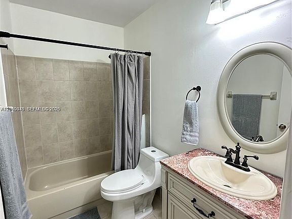 5th image of 9865 Riverside Dr #9-32