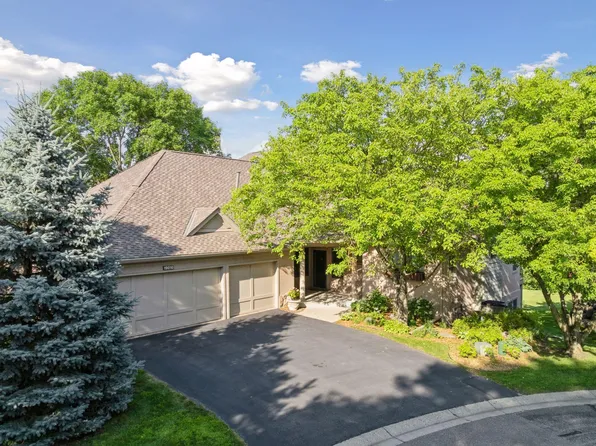 19010 Ashcroft Cir, Minnetonka, MN 55345
