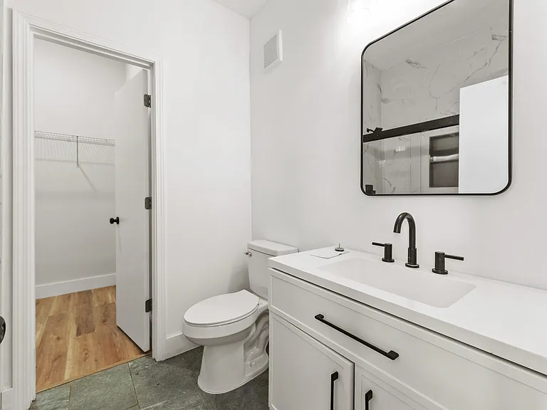 1595 Court Ave #101 — Photo 7