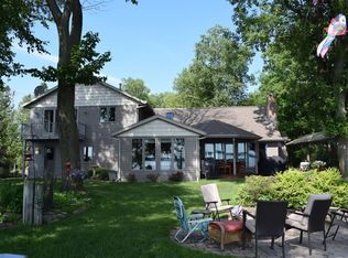 3982 Sand Bay Point Rd, Sturgeon Bay, WI 54235