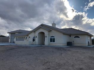 7482 Royal View Ln #1/2, Hesperia, CA 92344