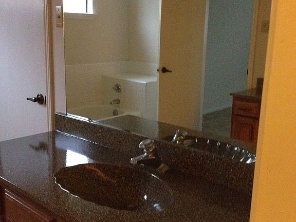 4th image of 4433 Atlanta Dr