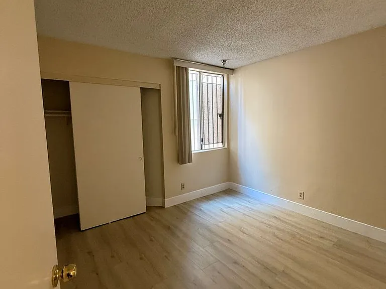 807Bunk — Photo 29