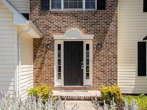 2nd image of 2580 Oak Grv