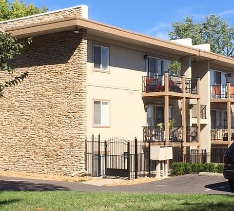 2nd image of 3955 Warwick Blvd APT 1