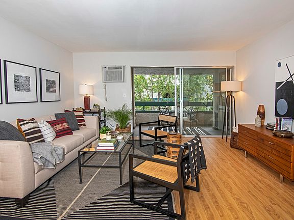 3rd image of 360 S Euclid Ave Unit 232