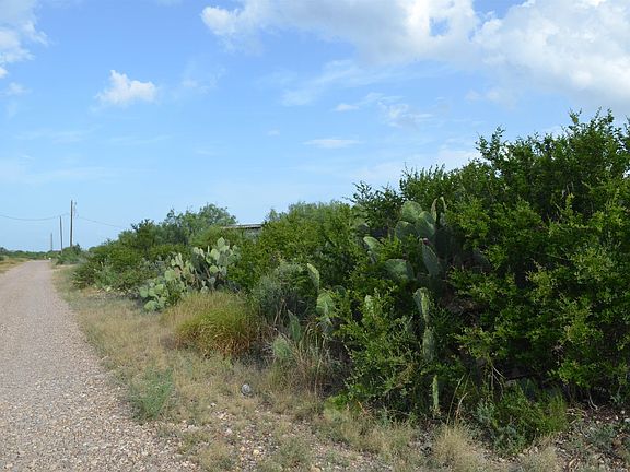 2nd image of 93 Los Centenarios Rd