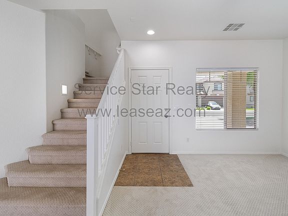 3rd image of 1554 E Elgin St