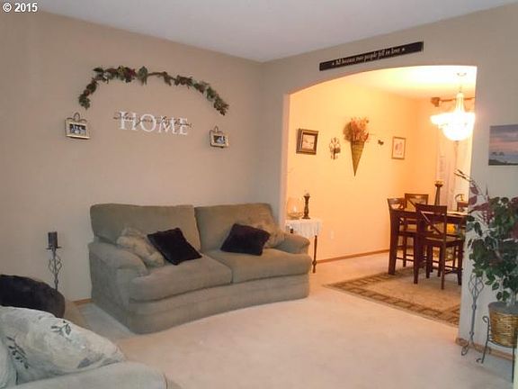 2nd image of 16318 NE 88th Way