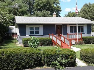 112 E 8th St, Burlington, IN 46915