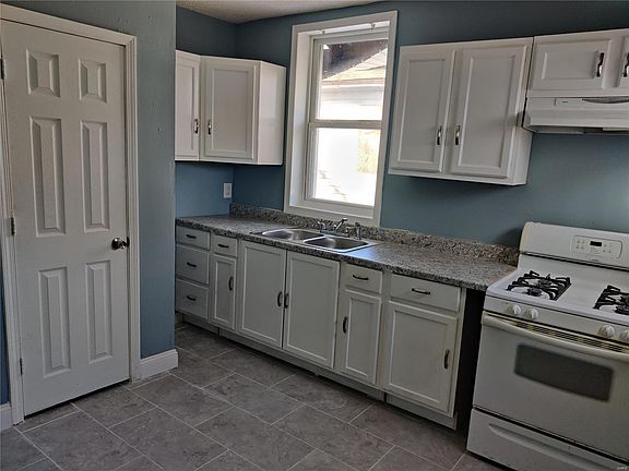 2nd image of 3720 Avondale Ave