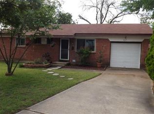 607 Fairlawn Ct, Euless, TX 76040