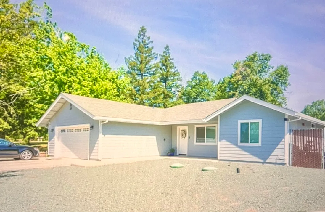 3 bed, 1400 sqft, $2,350 — Photo 1