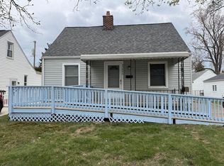 33940 John St, Wayne, MI 48184