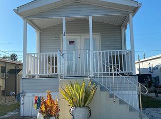 15 Poinsettia Ln, Bradenton, FL 34208