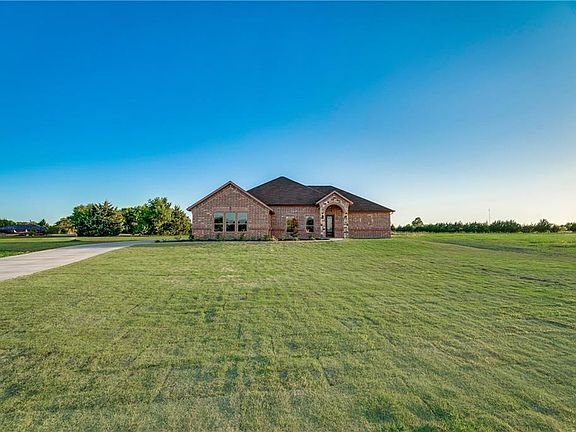 2nd image of 401 Burtonwood Cir