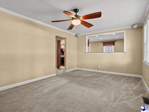 5th image of 2617 E Crestwood Ave