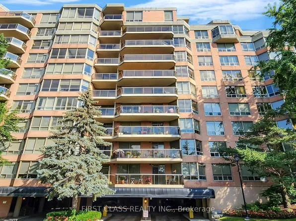 3181 Bayview Ave #902, Toronto, ON M2K 2Y2