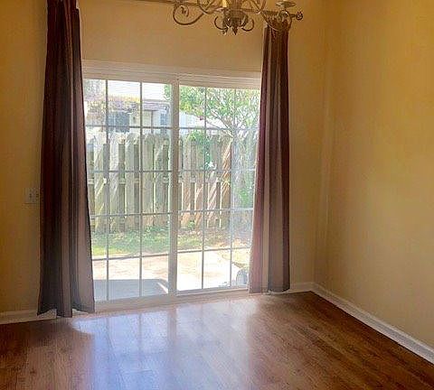 5th image of 2726 Thornbush Ct