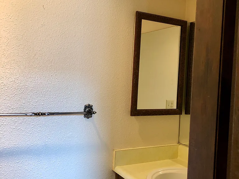 1020 Gilbert St #3 — Photo 7