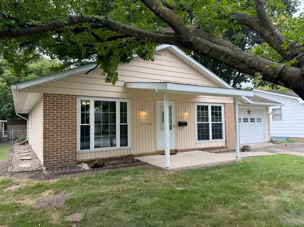 3708 Meadow Dr, Quincy, IL 62305