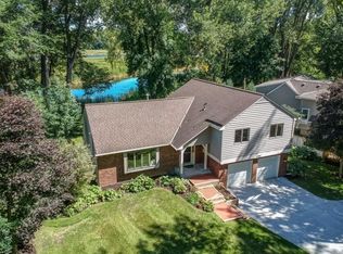 16555 Meadowbrook Ln, Wayzata, MN 55391