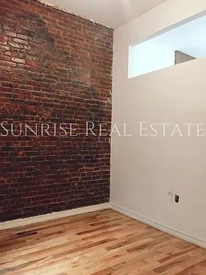 Rented by Sunrise Real Estate | media 13