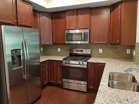 2nd image of 3552 Briarwood Dr Unit 1C