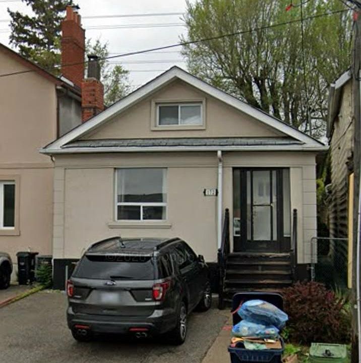 1st image of 172 Eileen Ave