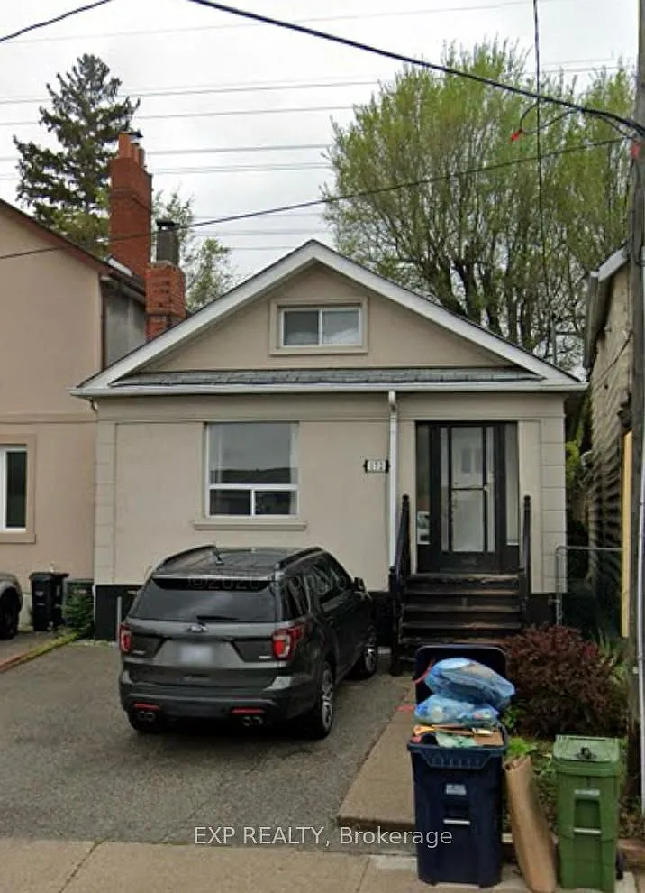172 Eileen Ave photo 1