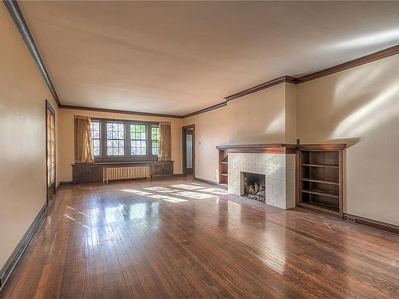 2nd image of 2100 W 49th Ter