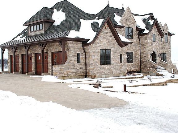 4 Car Side Load Garage w/Solid Wood Doors, 100 yr Single w/Exterior Solar Fan