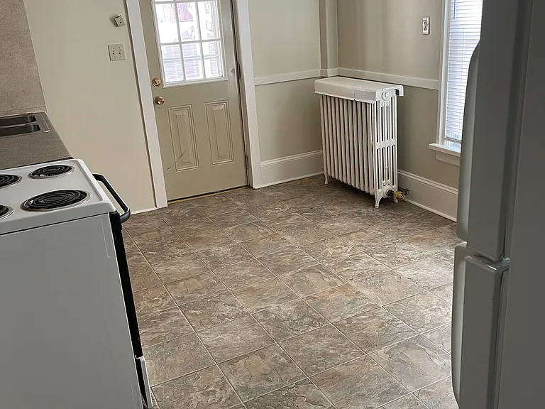 815 Park Ave #3 — Photo 2
