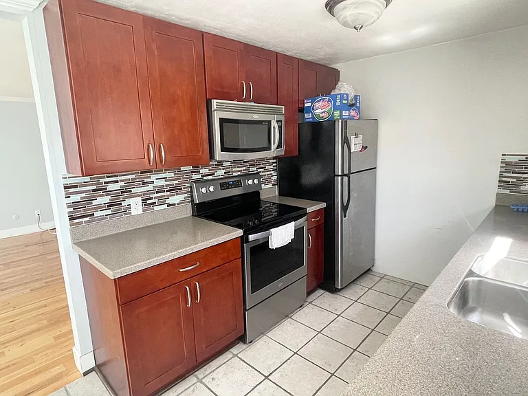 4451 Woodland Park Ave N #5 — Photo 6
