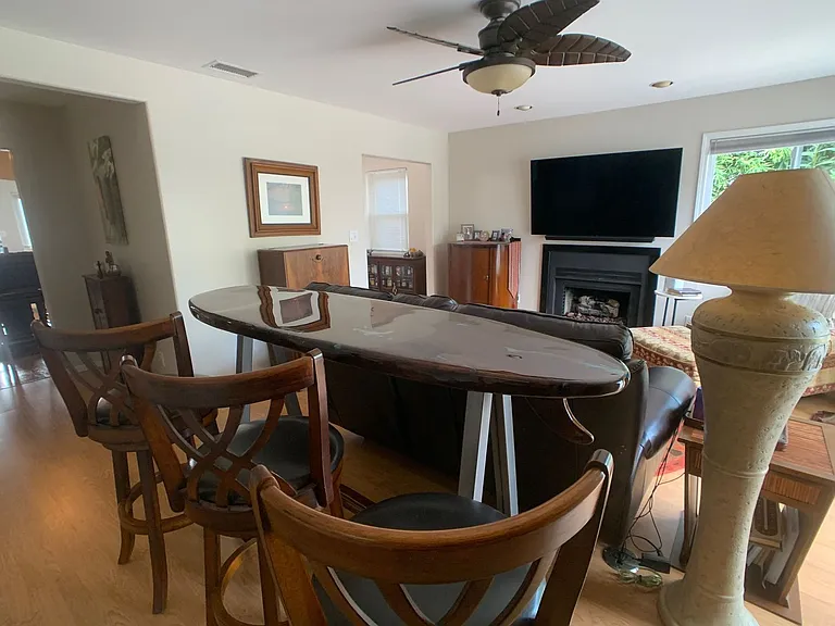 4462 Santa Monica Ave — Photo 15