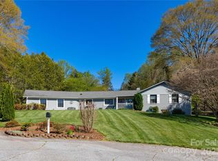 224 Northfield Ct, Hendersonville, NC 28739