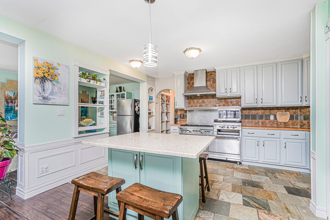 next background image