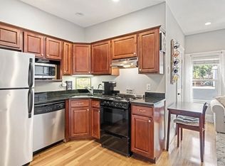 177 W 6th St #4, South Boston, MA 02127