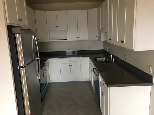 845 5th Ave #32 — Photo 8