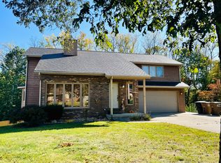 553 Kinney Ln, Columbus, IN 47201