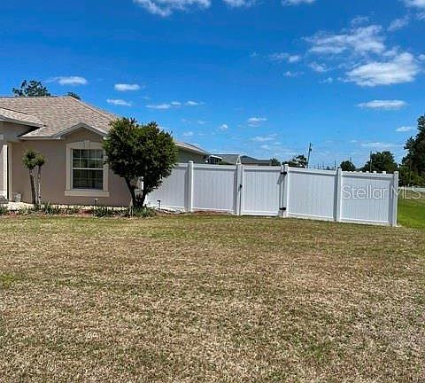 3rd image of 10985 SW 48th Ter