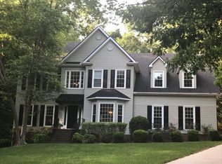 26 Shadetree Ct, Greer, SC 29651