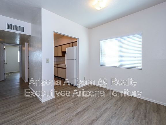 4th image of 312 E 24th St #4