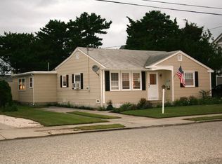215 53rd St, Avalon, NJ 08202